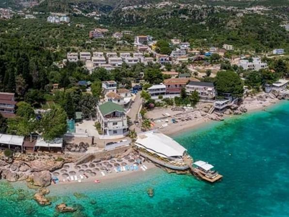Guesthouse Riviera "Xh&M" Дхерми Экстерьер фото
